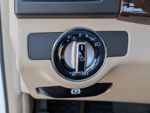 Used 2010 Mercedes-Benz GLK 350 2WD image 21