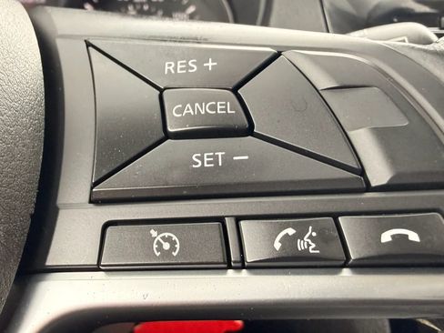 Used 2018 Nissan Rogue Sport SV w/ SV All-Weather Package AWD/4WD image 20
