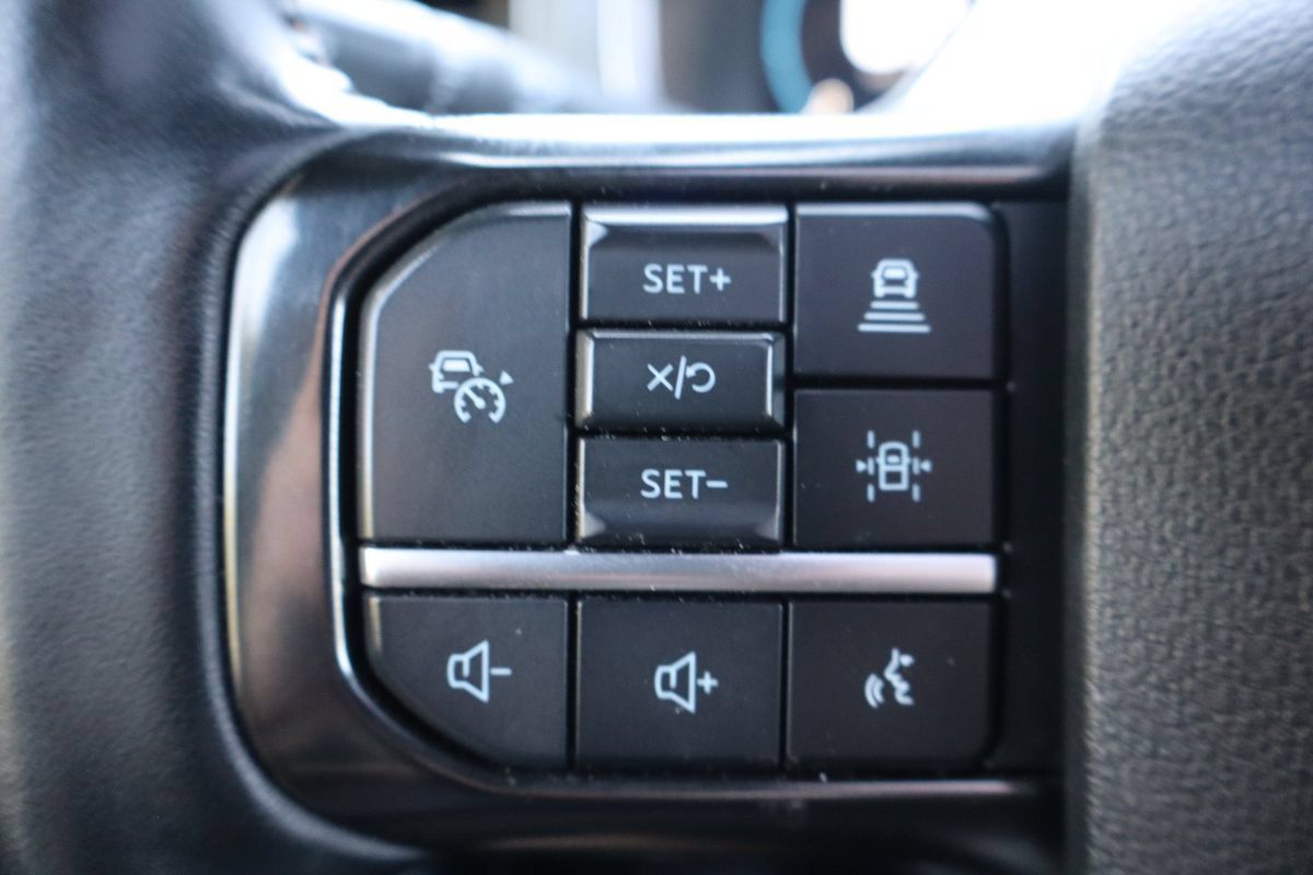 Used 2023 Ford F150 Platinum w/ FX4 Off-Road Package AWD/4WD image 30