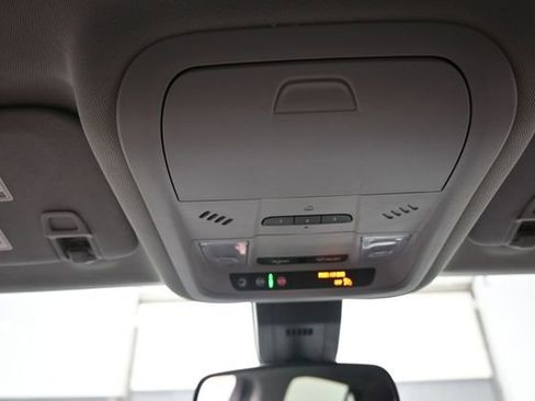 Used 2020 Chevrolet Equinox LT FWD image 6