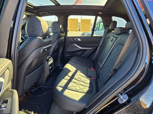 Used 2024 BMW X5 xDrive40i w/ M Sport Package image 28