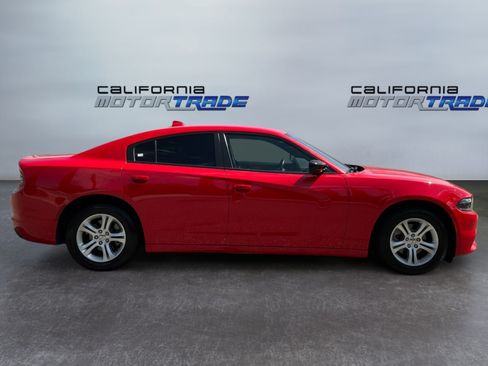 Used 2023 Dodge Charger SXT RWD image 4