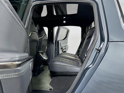 Used 2022 Rivian R1T Adventure image 29