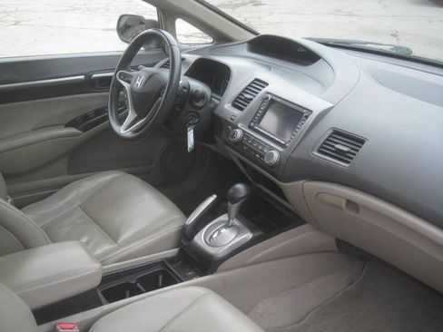 Used 2010 Honda Civic EX-L image 18