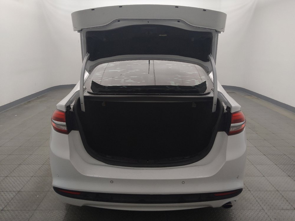 Used 2018 Ford Fusion SE w/ Fusion SE Technology Package FWD image 29