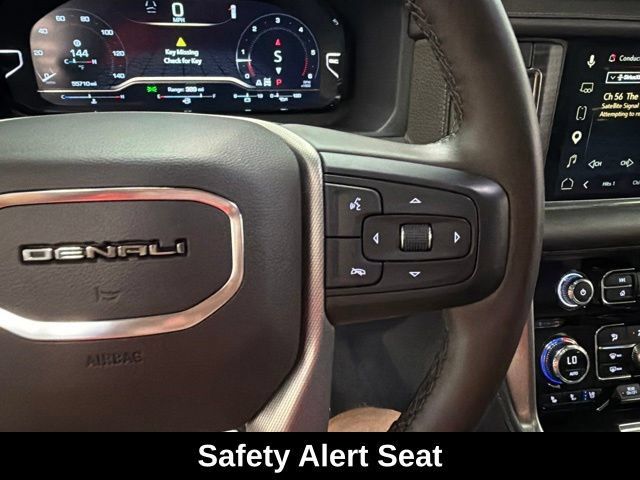 Used 2023 GMC Yukon XL Denali AWD/4WD image 28