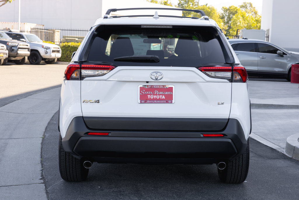 Certified 2021 Toyota RAV4 LE FWD image 6