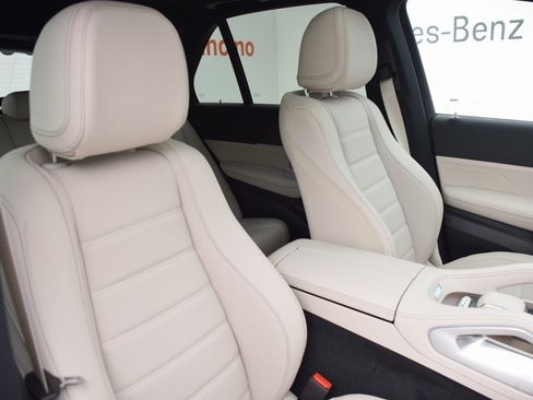 New 2026 Mercedes-Benz GLE 580 4MATIC image 16