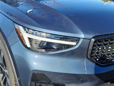 New 2026 Volvo XC40 B5 Ultra w/ Climate Package image 5