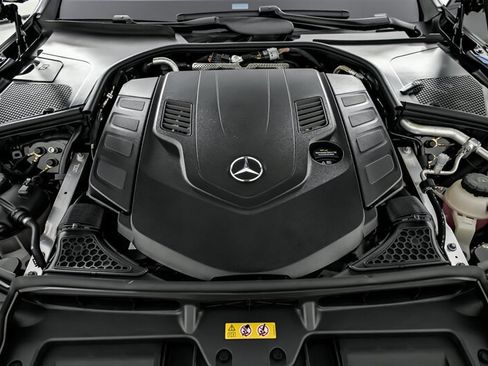 Used 2025 Mercedes-Benz S 580 4MATIC Sedan image 17