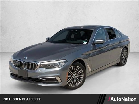 Used 2019 BMW 530e xDrive AWD/4WD image 1