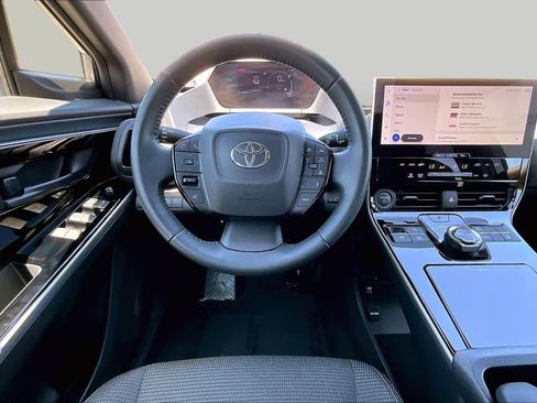 Used 2023 Toyota bZ4X FWD image 5