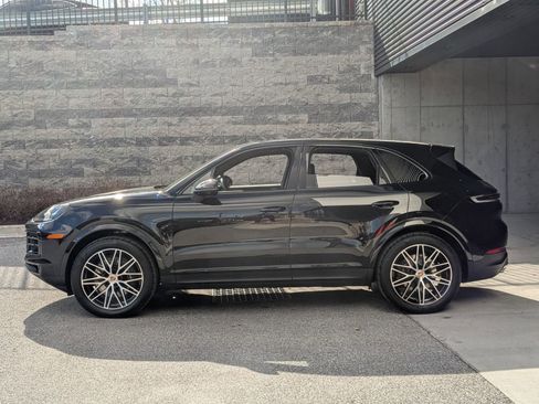 New 2026 Porsche Cayenne AWD/4WD image 2