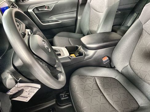 New 2025 Toyota RAV4 XLE image 19