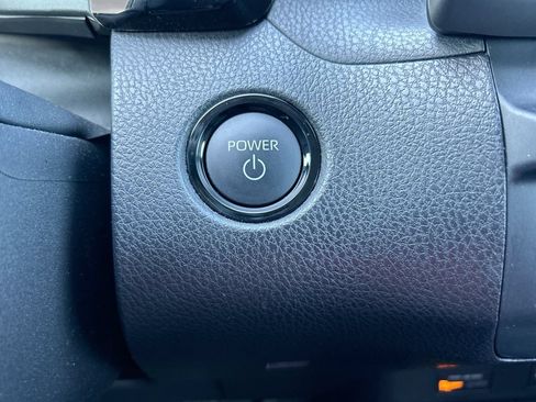 Used 2025 Toyota Camry LE FWD image 17