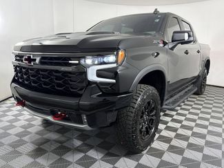 Used 2023 Chevrolet Silverado 1500 ZR2 w/ Technology Package video 3