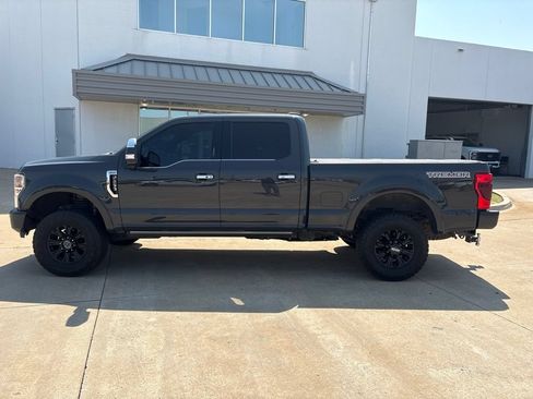 Used 2021 Ford F250 Platinum w/ Tremor Off-Road Package AWD/4WD image 7