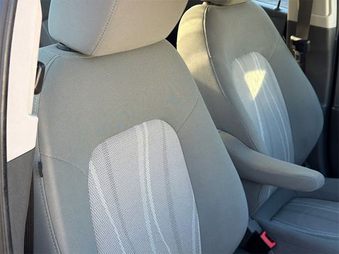 Used 2014 Chevrolet Sonic LT image 9