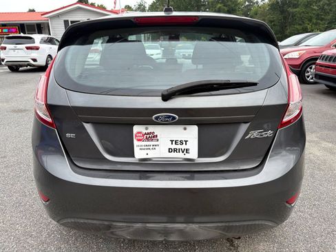 Used 2015 Ford Fiesta SE FWD image 5
