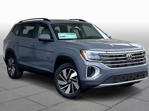 New 2026 Volkswagen Atlas SE FWD image 2