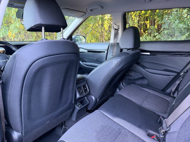 Certified 2025 Kia Seltos S FWD image 23