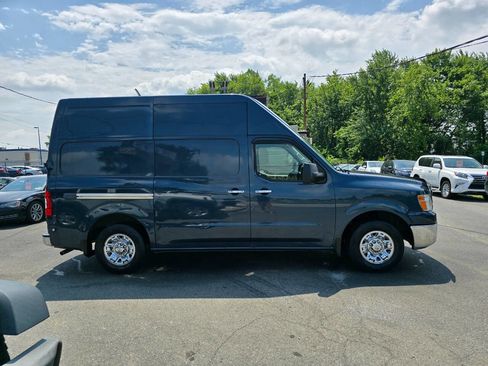 Used 2017 Nissan NV 2500 SL image 2