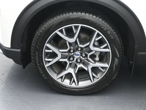 Certified 2025 Ford Explorer Platinum w/ Ultimate Package AWD/4WD image 38
