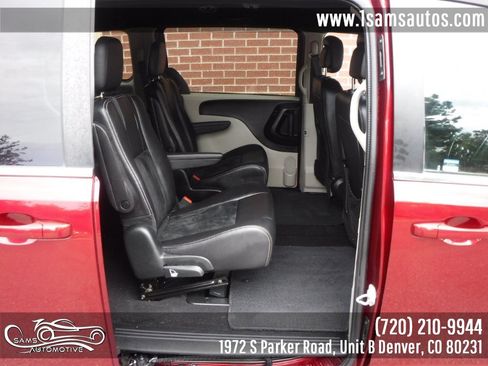 Used 2018 Dodge Grand Caravan SXT FWD image 15