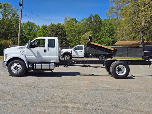 New 2026 Ford F650 2WD SuperCab Super Duty image 22
