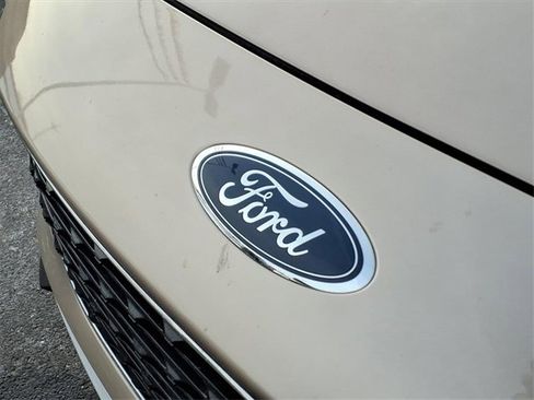 Used 2020 Ford Escape SE image 14