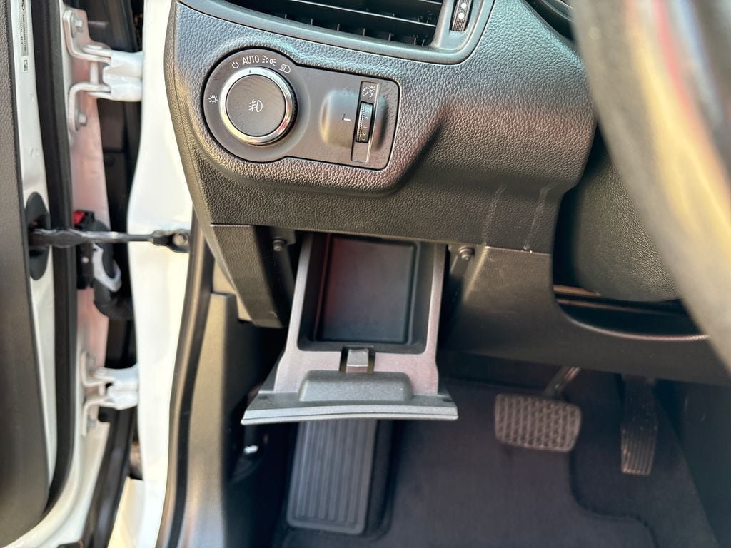 Used 2019 Buick Envision Essence w/ LPO, Interior Luxury Package FWD image 31