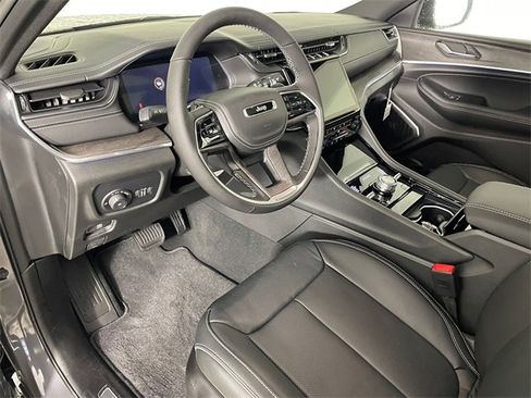 New 2025 Jeep Grand Cherokee L Overland w/ Trailer Tow Package image 2