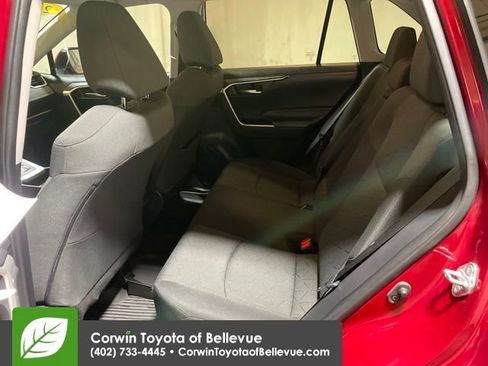 Used 2021 Toyota RAV4 XLE image 24