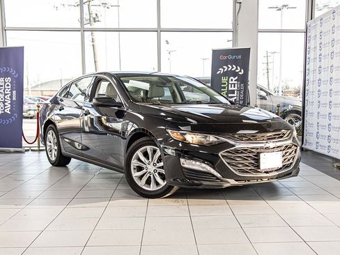 Used 2020 Chevrolet Malibu LT w/ Leather Package image 3