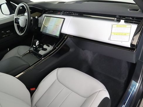 New 2026 Land Rover Range Rover Sport Dynamic SE image 19