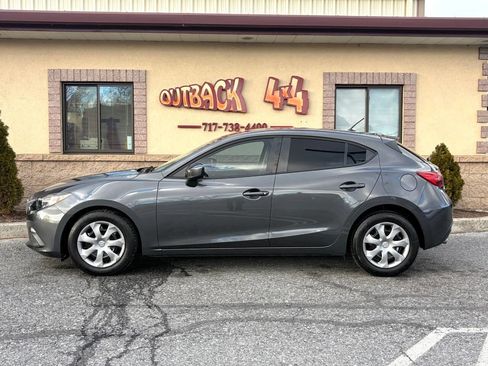Used 2014 MAZDA MAZDA3 i Sport image 28