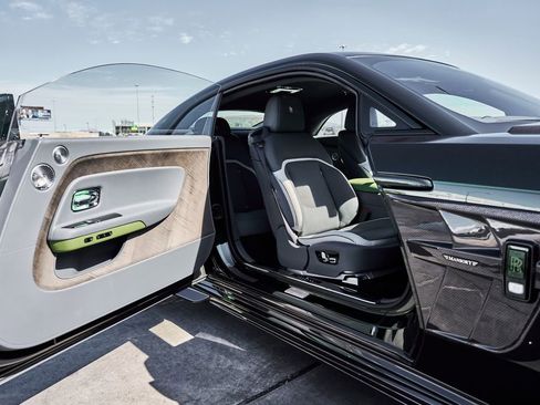 Used 2024 Rolls-Royce Spectre w/ Spectre Launch Package AWD/4WD image 31