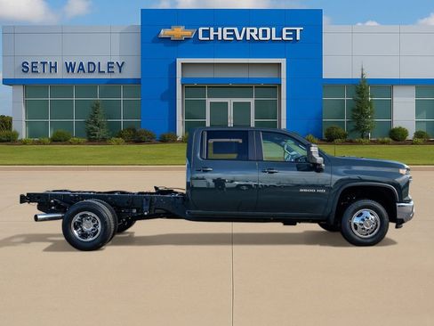 New 2026 Chevrolet Silverado 3500 LT w/ Convenience Package AWD/4WD image 8