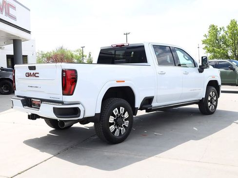 New 2026 GMC Sierra 3500 Denali w/ Denali Reserve Package AWD/4WD image 6