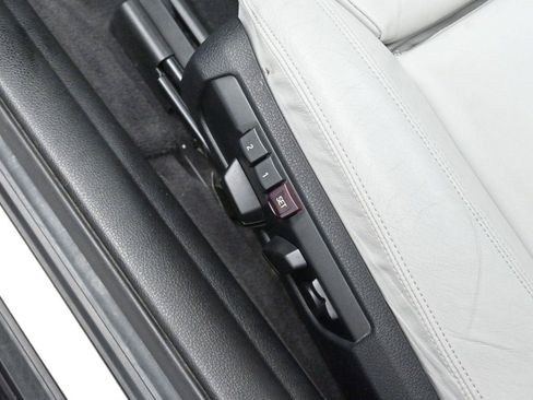 Used 2015 BMW M4 Convertible RWD image 13