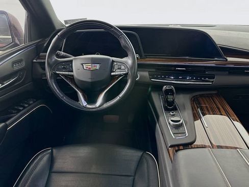 Certified 2023 Cadillac Escalade ESV Premium Luxury w/ LPO, Radiant Package image 25