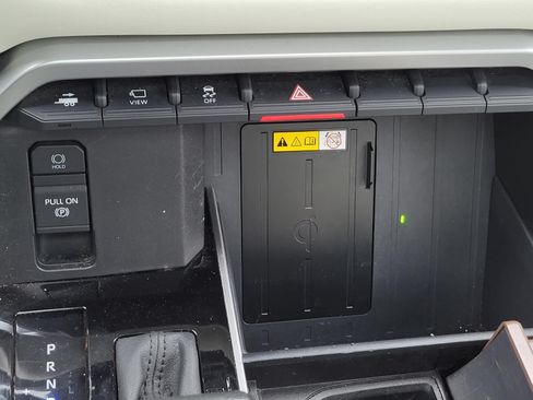 Used 2023 Toyota Tundra Capstone AWD/4WD image 25