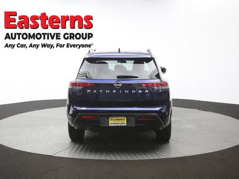 Used 2025 Nissan Pathfinder SV FWD image 38