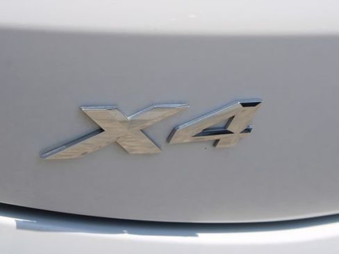 Used 2025 BMW X4 xDrive30i AWD/4WD image 8