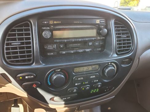 Used 2004 Toyota Sequoia SR5 image 20