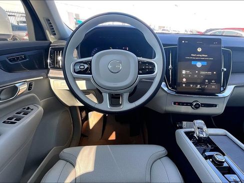 New 2026 Volvo XC90 T8 Ultra w/ Protection Package Premier AWD/4WD image 13