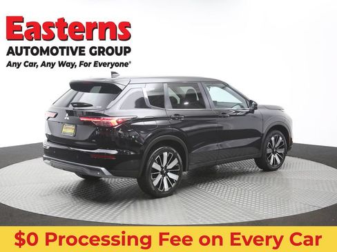Used 2025 Mitsubishi Outlander SE AWD/4WD image 42