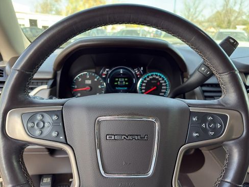 Used 2019 GMC Yukon Denali w/ Denali Ultimate Package image 22