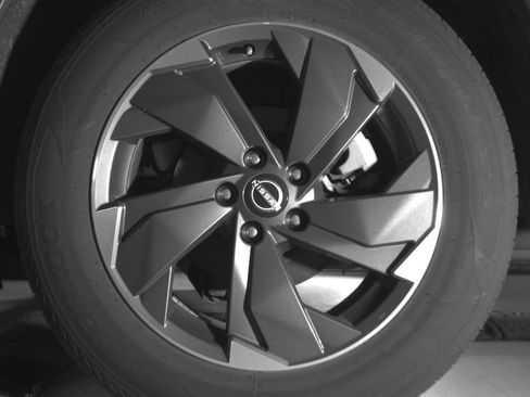 Used 2025 Nissan Rogue SV image 14