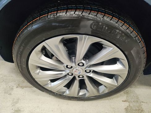 New 2026 Buick Envista Avenir FWD image 3